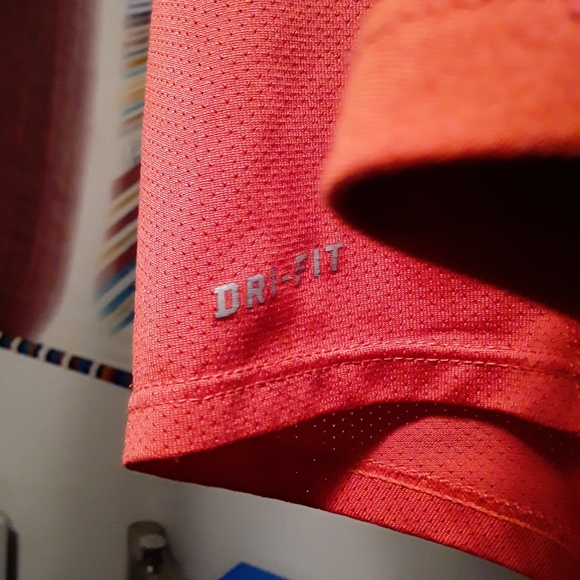 Nike Dri-Fit Womens XS Exercise/Running Teeshirt - Picture 13 of 13